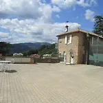 Chateau D'urbilhac Bed & Breakfast 4*