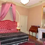 Bed & Breakfast Chateau D'urbilhac