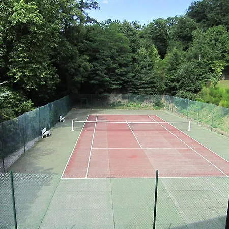 尤尔比阿克城堡酒店 4* 拉马斯特尔