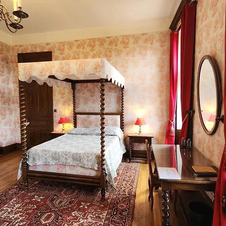 Chateau D'urbilhac Bed and breakfast 4*